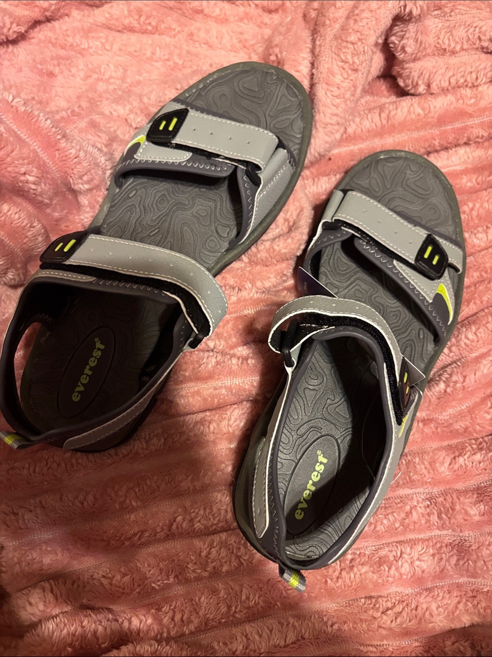 Brand new men’s sandals size11